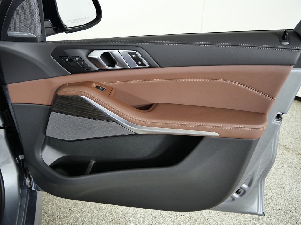 Thumbnail: 2026 BMW X5 - 19