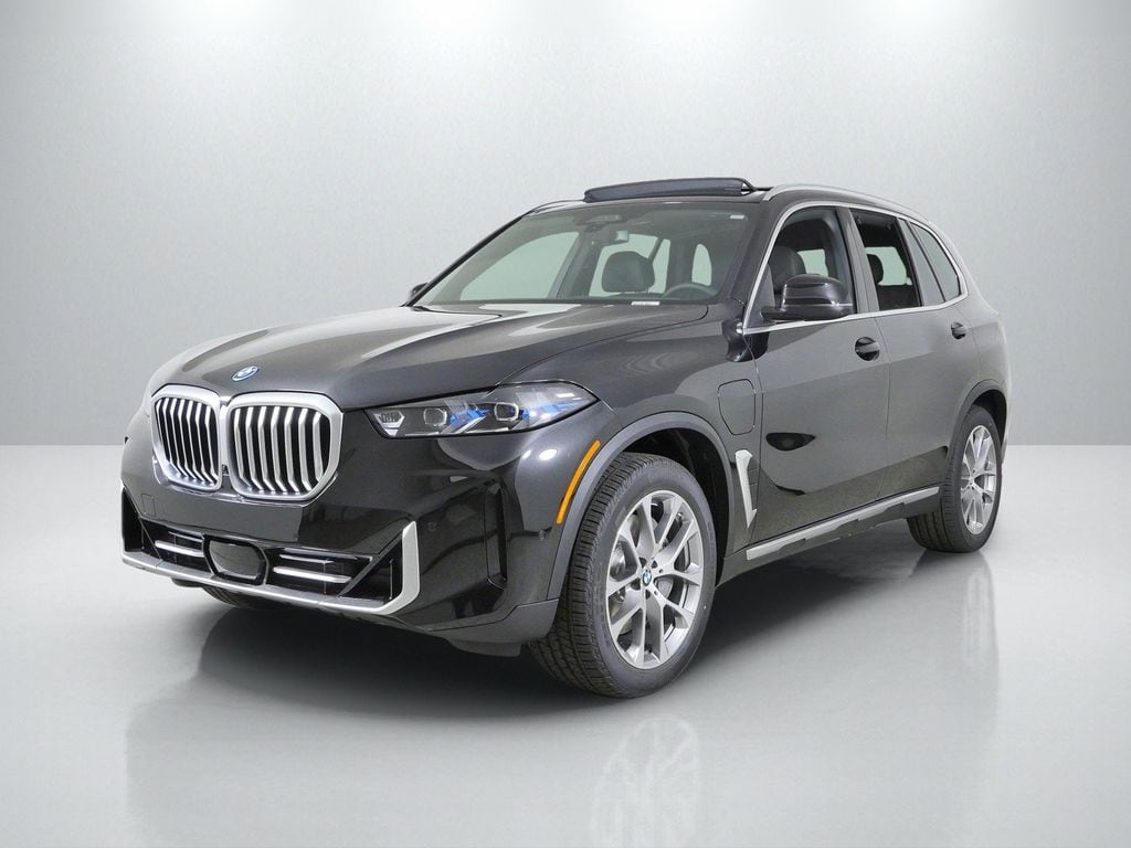 Thumbnail: 2026 BMW X5 - 1