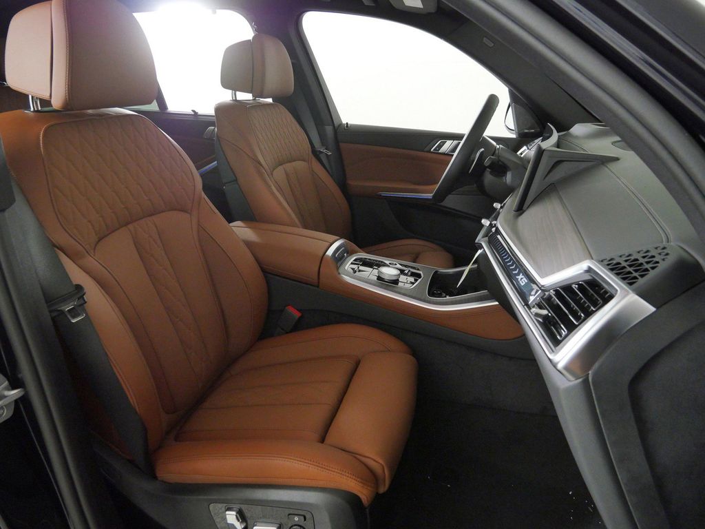 Thumbnail: 2026 BMW X5 - 21
