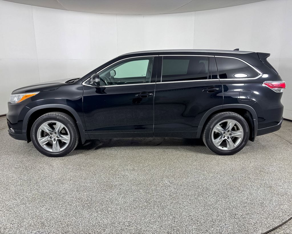 Thumbnail: 2015 Toyota Highlander - 6