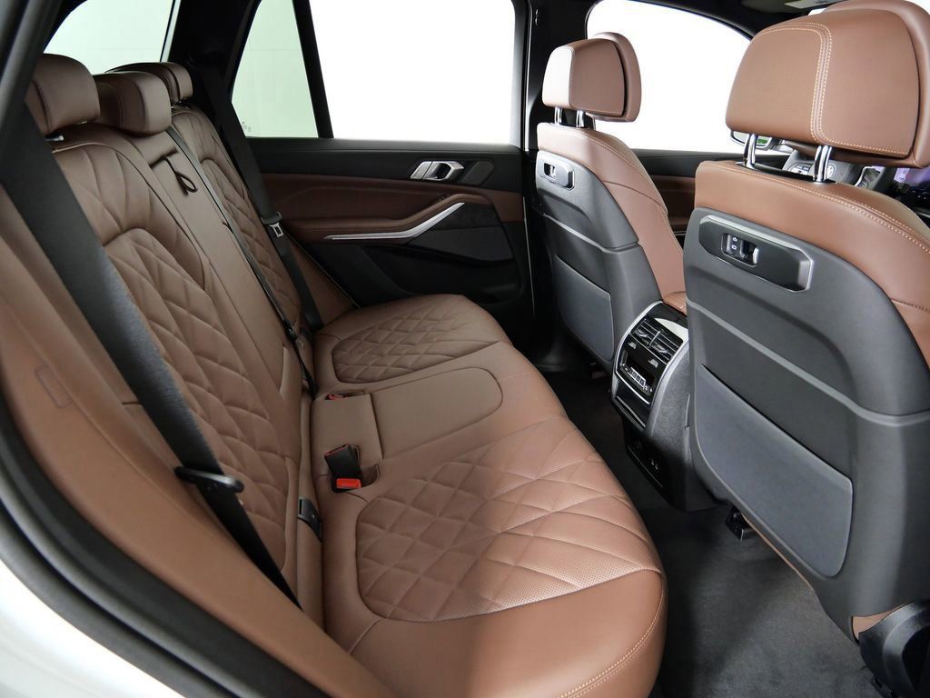 Thumbnail: 2026 BMW X5 - 27