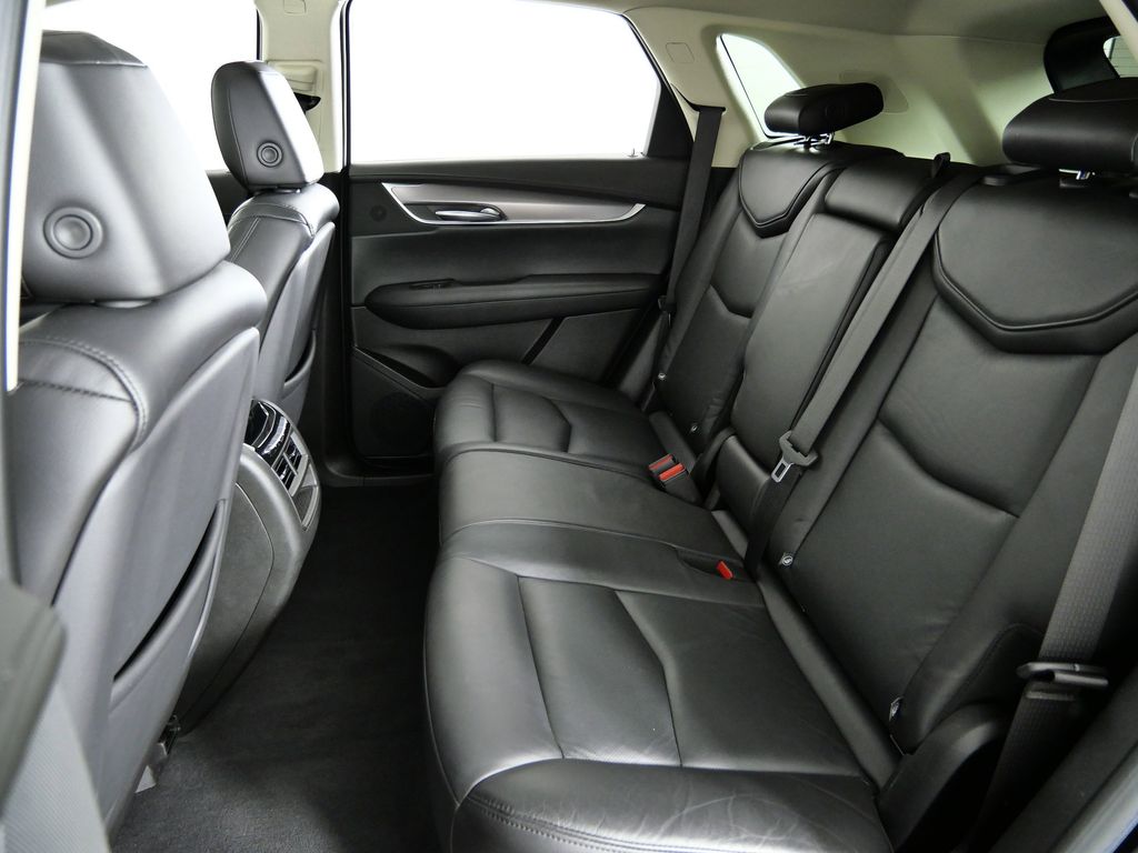 Thumbnail: 2018 Cadillac XT5 - 32