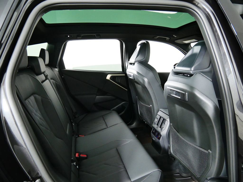 Thumbnail: 2025 BMW X3 - 25