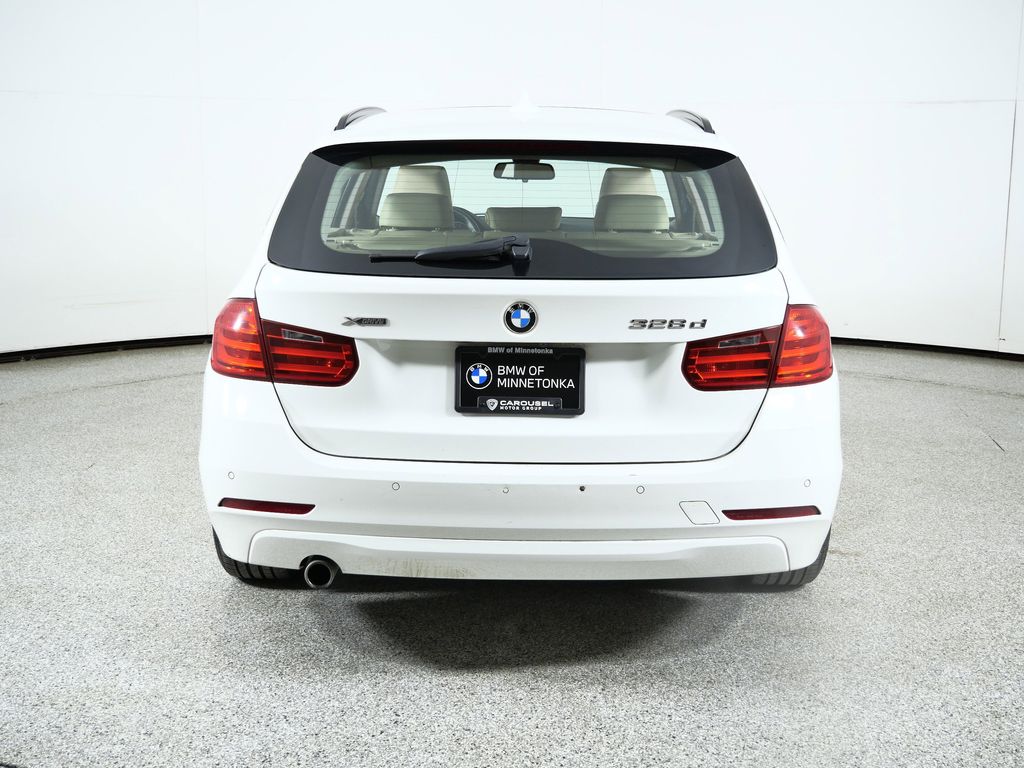 Thumbnail: 2015 BMW 3 Series - 11