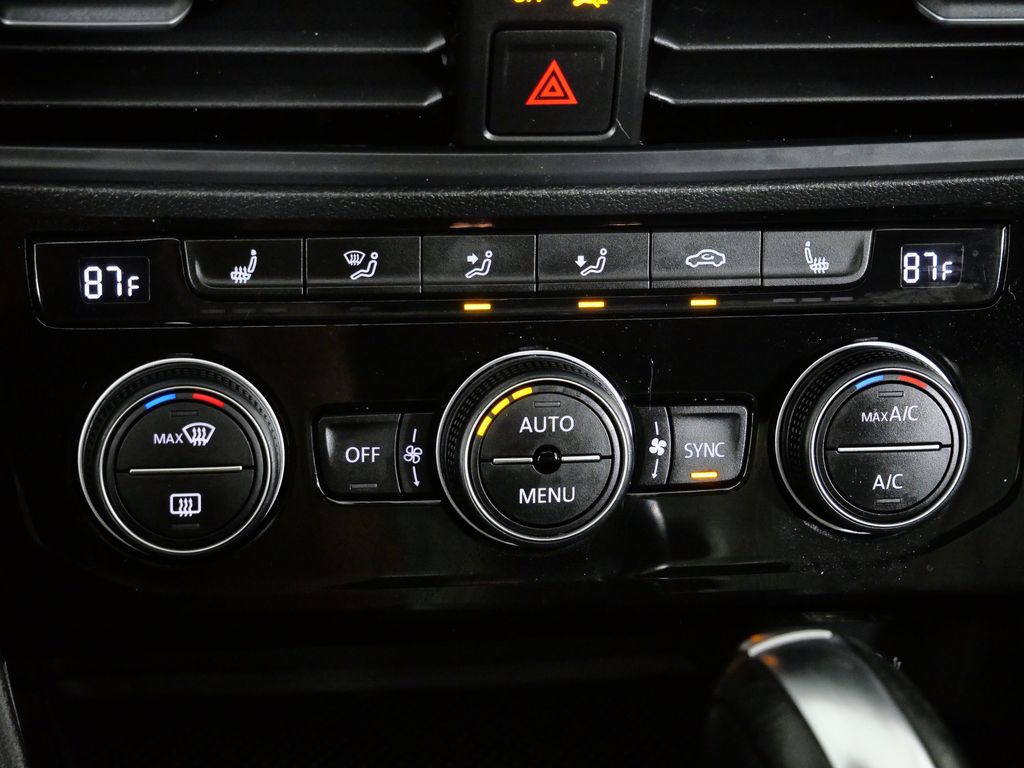 Thumbnail: 2019 Volkswagen Jetta - 42