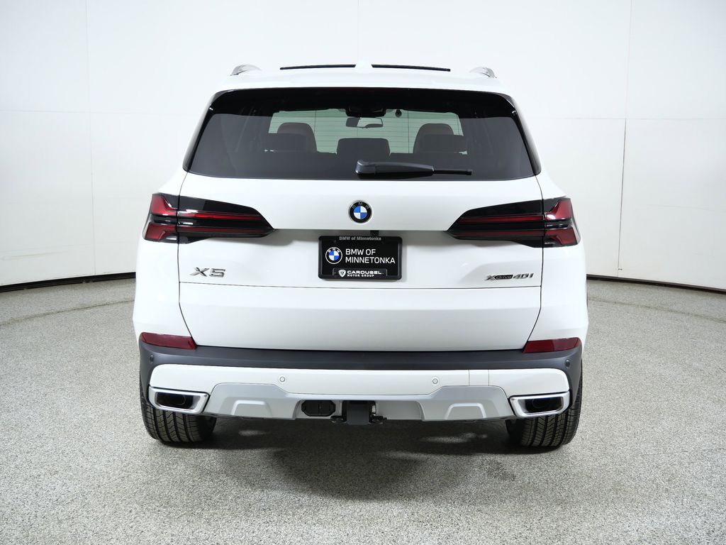 Thumbnail: 2026 BMW X5 - 10