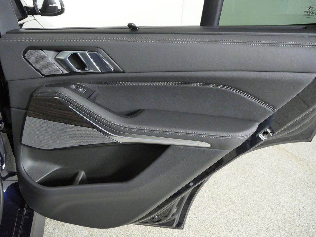 Thumbnail: 2026 BMW X5 - 25