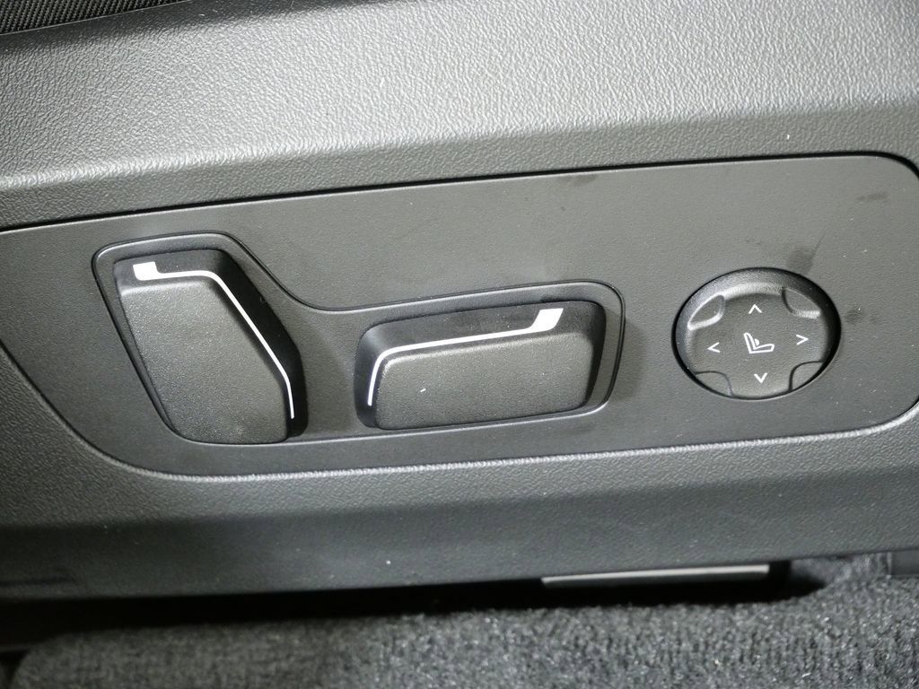 Thumbnail: 2026 BMW X3 - 25