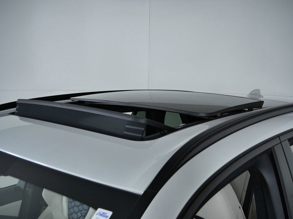 Thumbnail: 2023 BMW X5 - 18