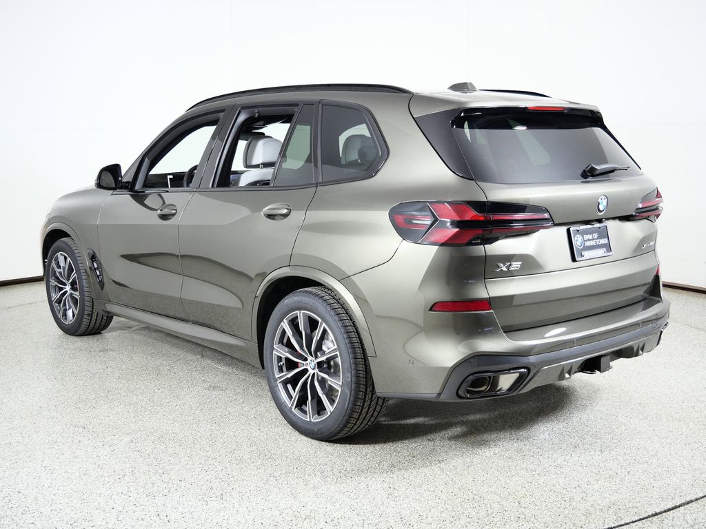 Thumbnail: 2026 BMW X5 - 14