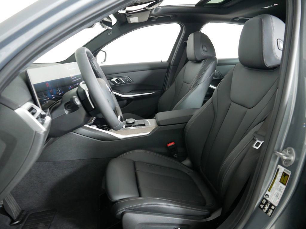 Thumbnail: 2025 BMW 3 Series - 33