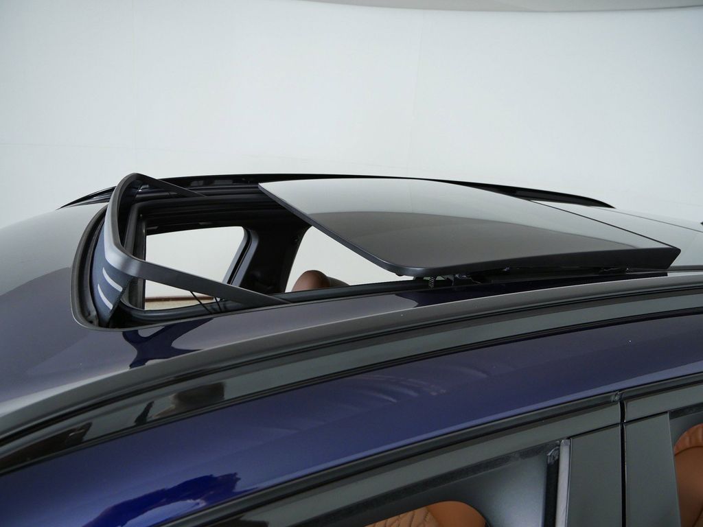 Thumbnail: 2026 BMW X5 - 18