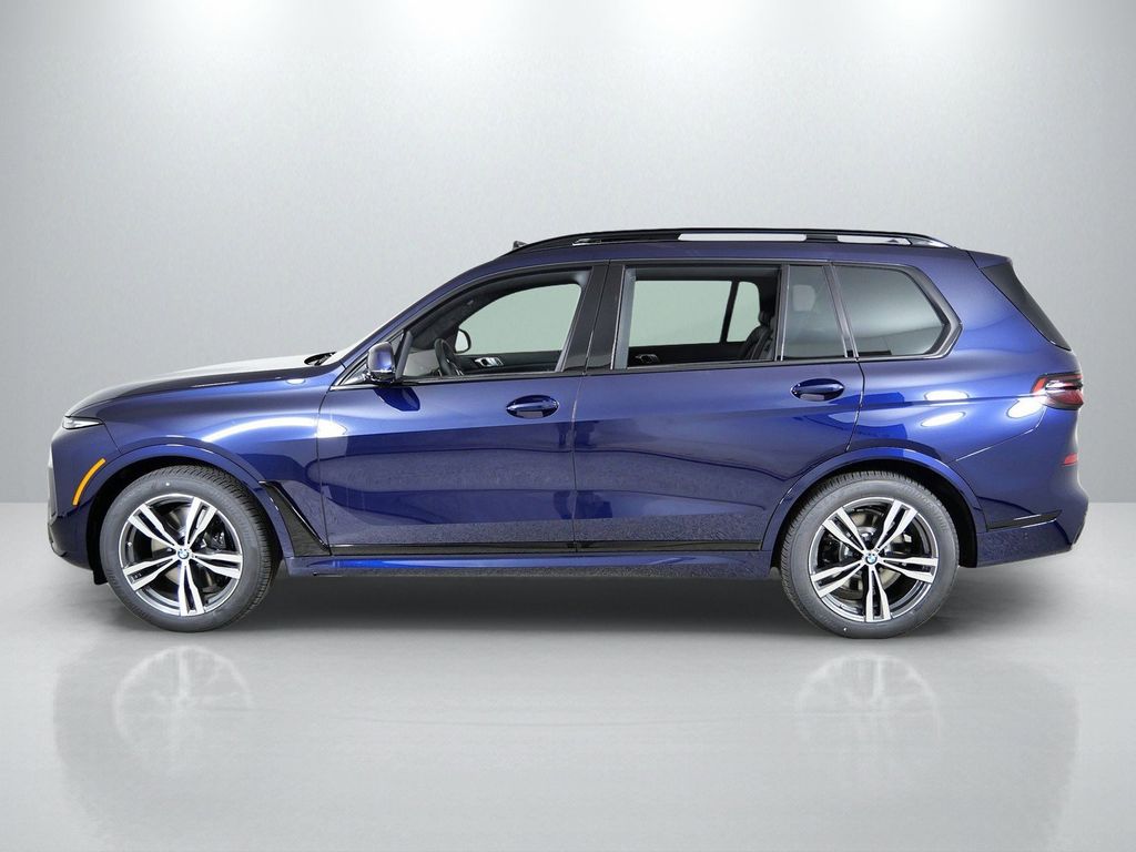 Thumbnail: 2026 BMW X7 - 15