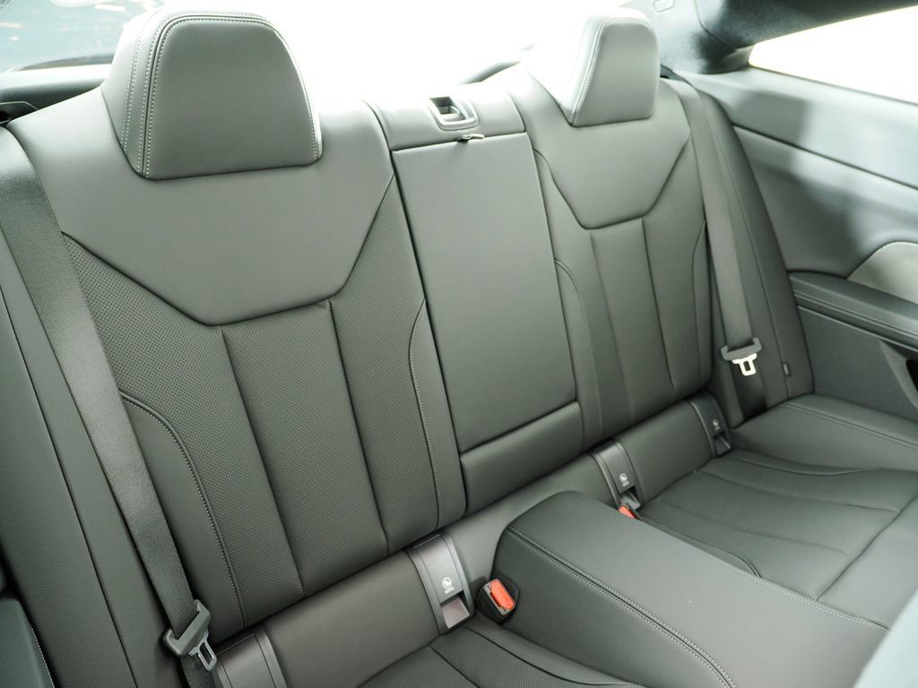 Thumbnail: 2026 BMW 4 Series - 25