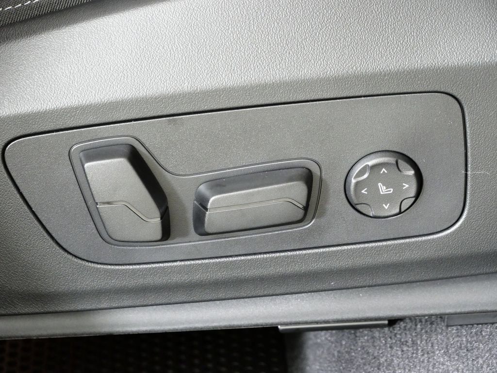 Thumbnail: 2026 BMW X1 - 24