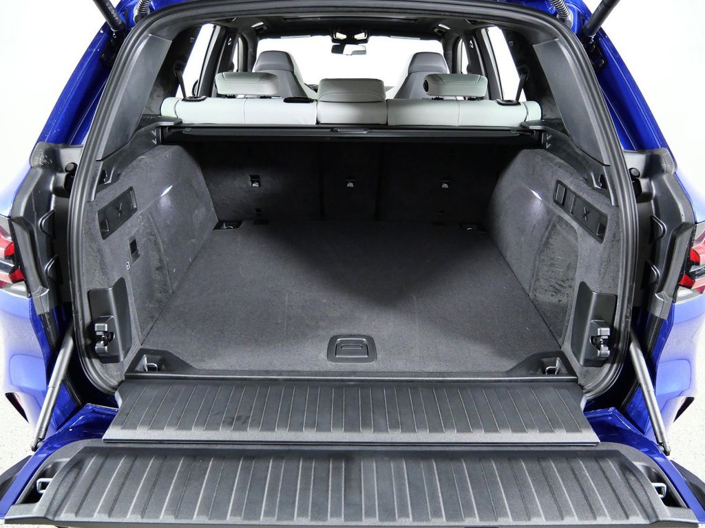 Thumbnail: 2026 BMW X5 - 28