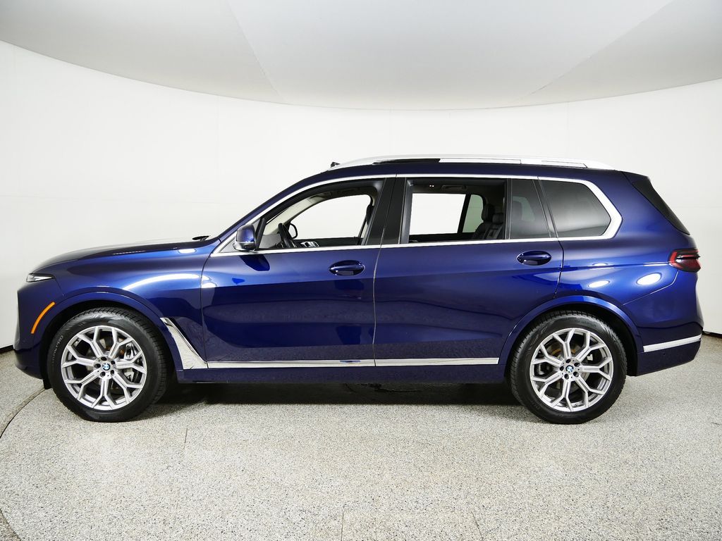 Thumbnail: 2024 BMW X7 - 14