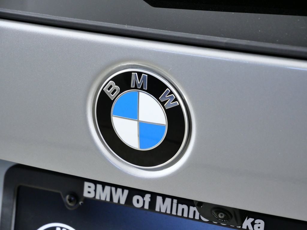 Thumbnail: 2026 BMW X1 - 11