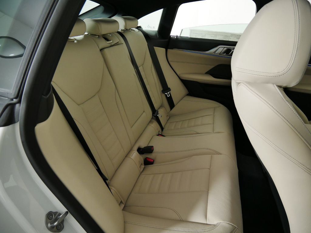 Thumbnail: 2025 BMW i4 - 30