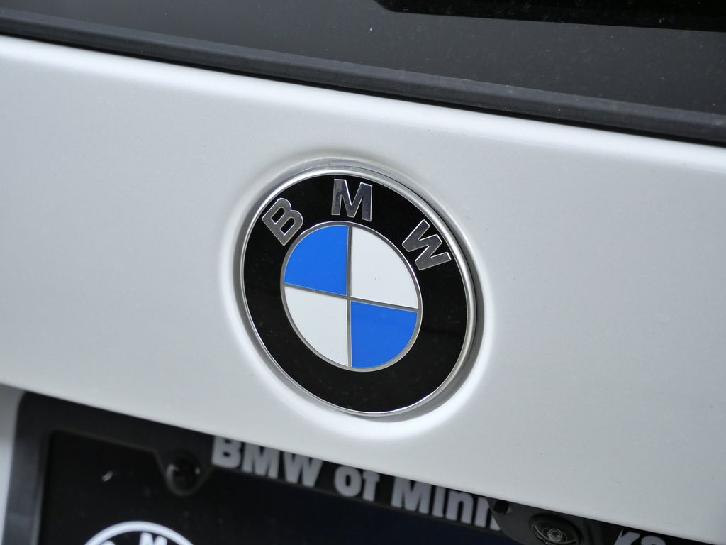 Thumbnail: 2026 BMW X1 - 11