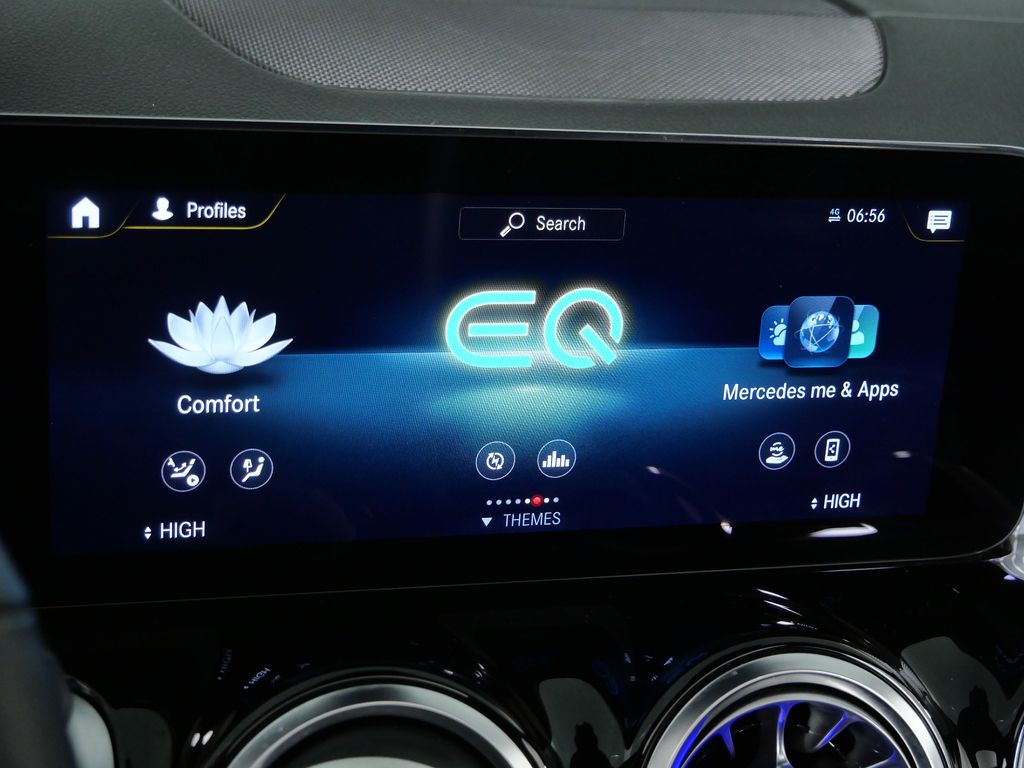 Thumbnail: 2022 Mercedes-Benz EQB - 45