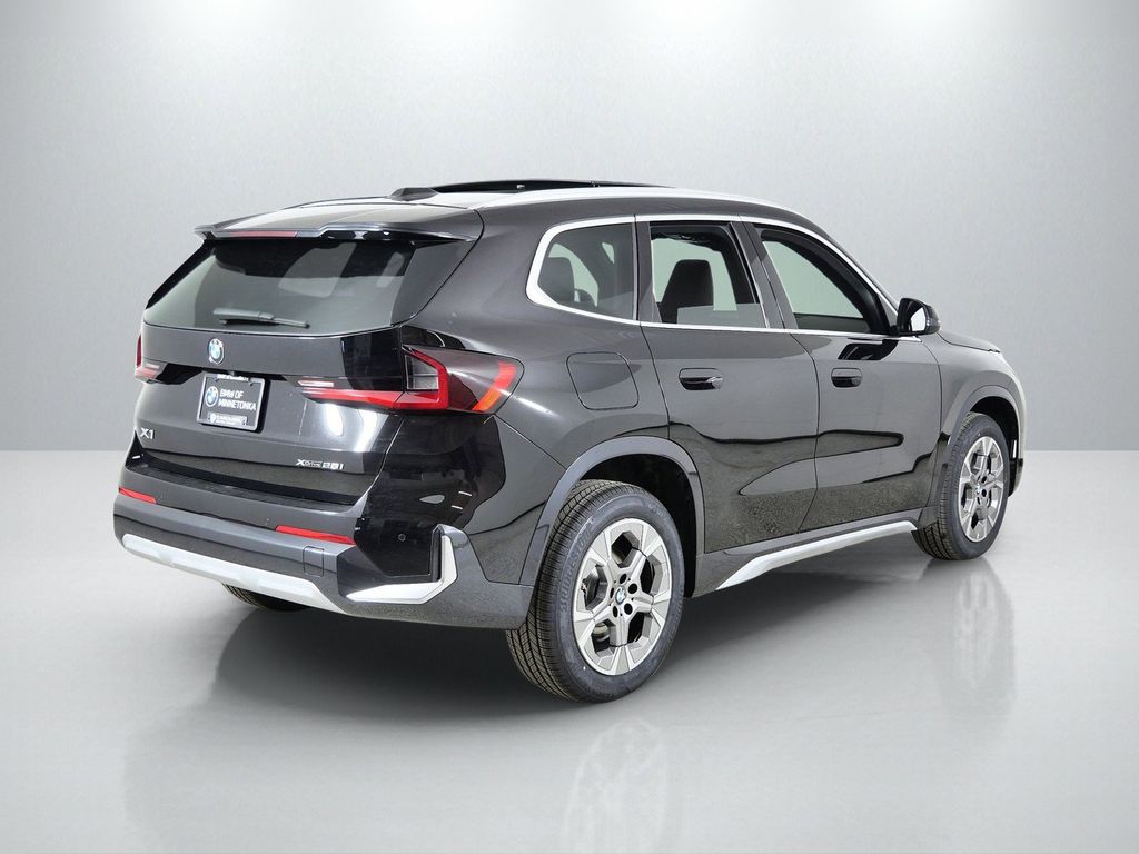Thumbnail: 2026 BMW X1 - 9
