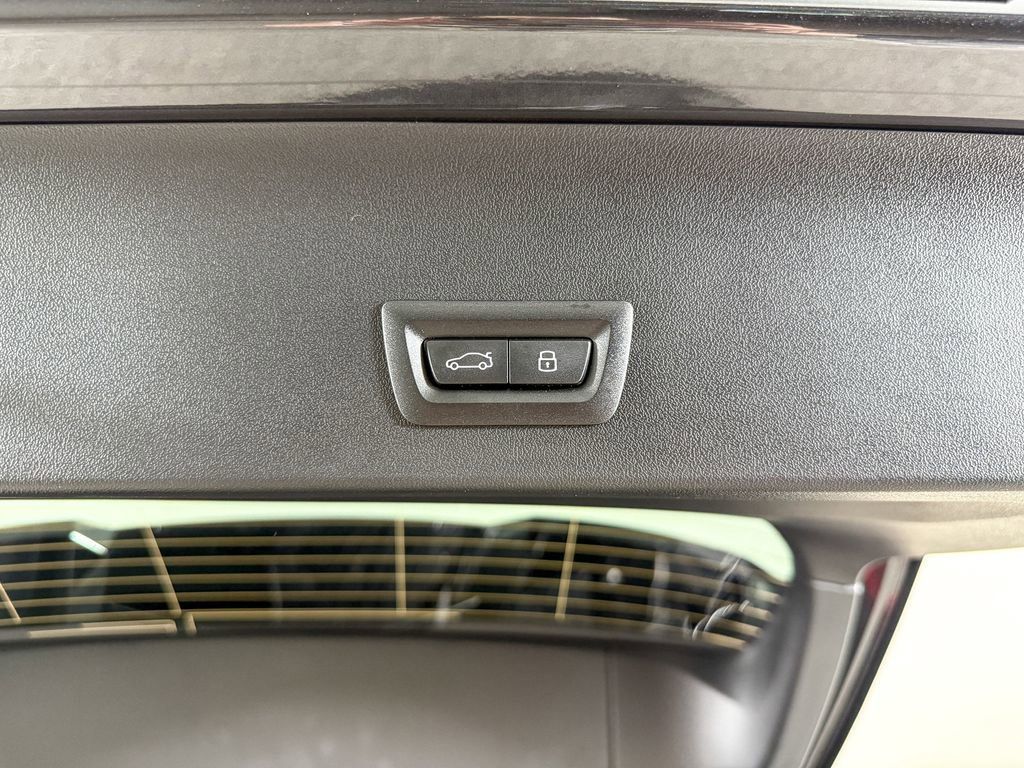 Thumbnail: 2025 BMW X3 - 19