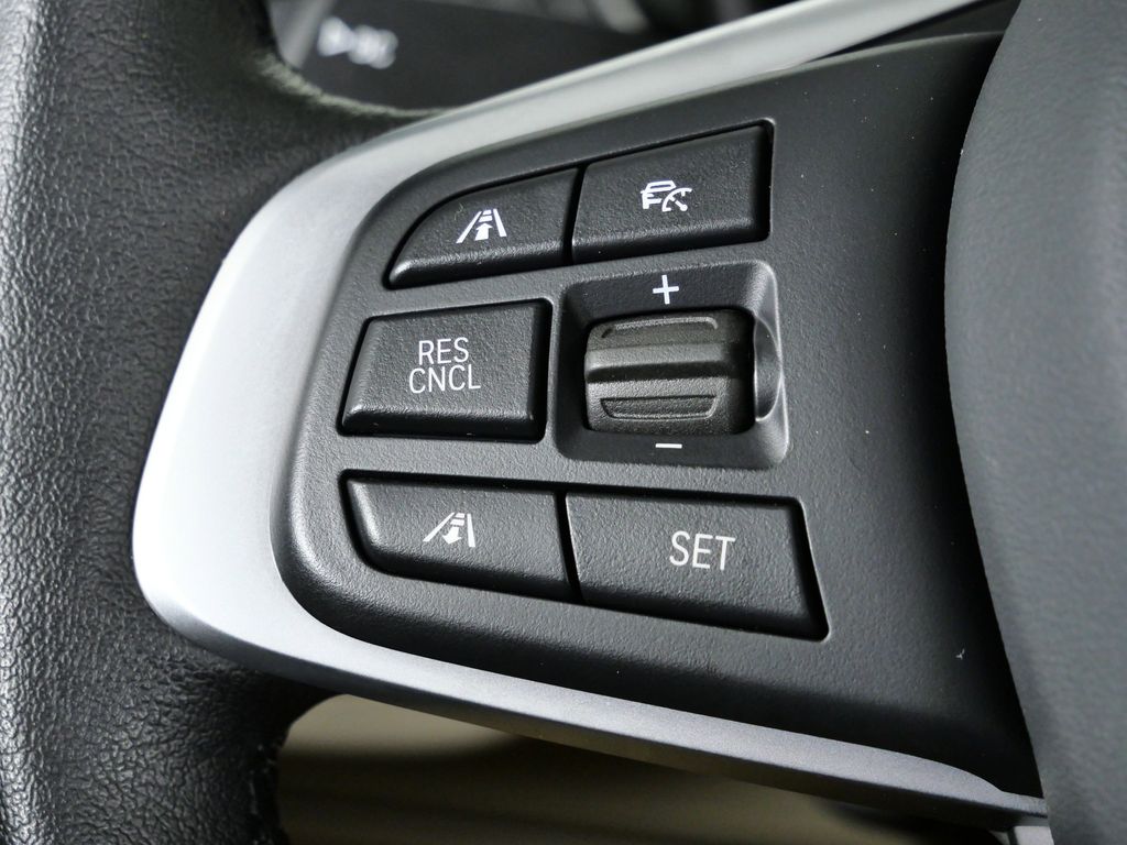 Thumbnail: 2022 BMW X1 - 40