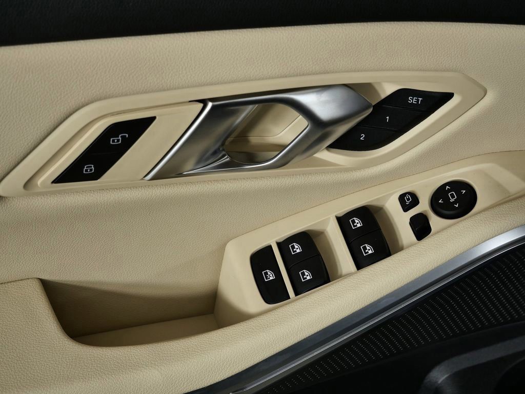 Thumbnail: 2026 BMW 3 Series - 36