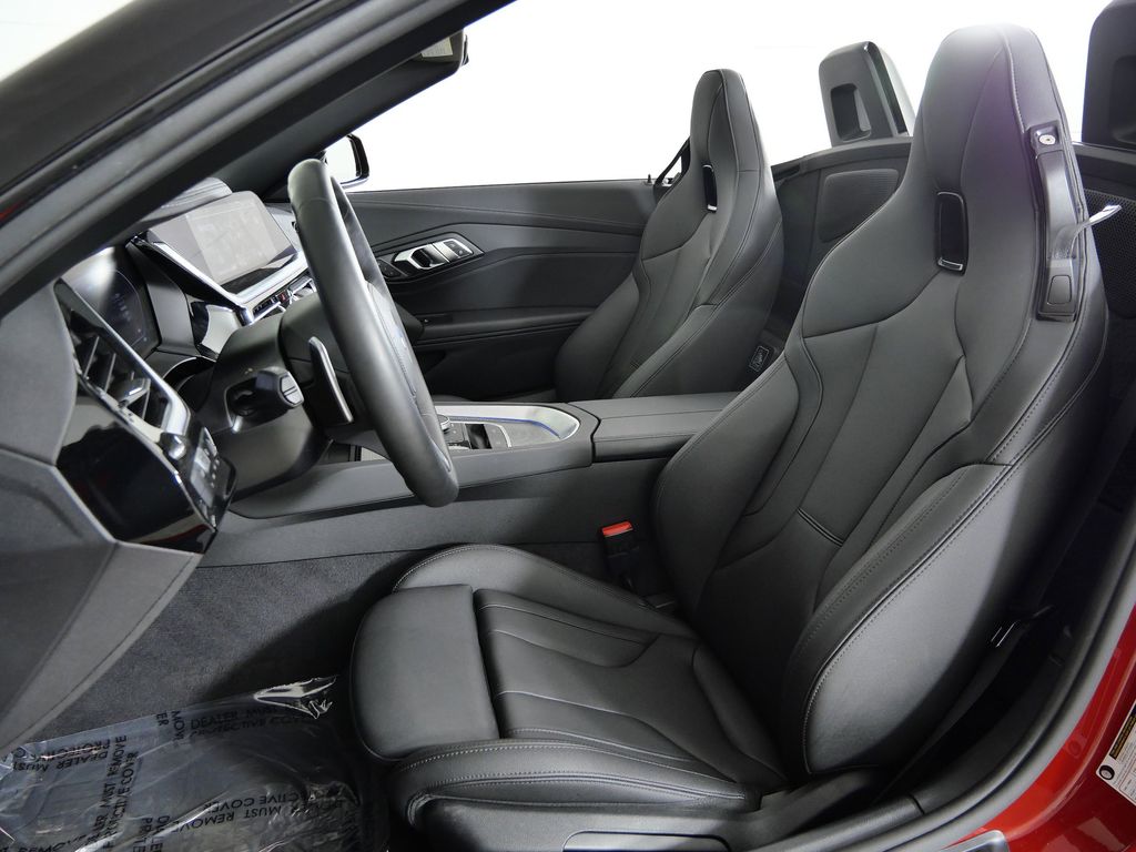 Thumbnail: 2025 BMW Z4 - 34