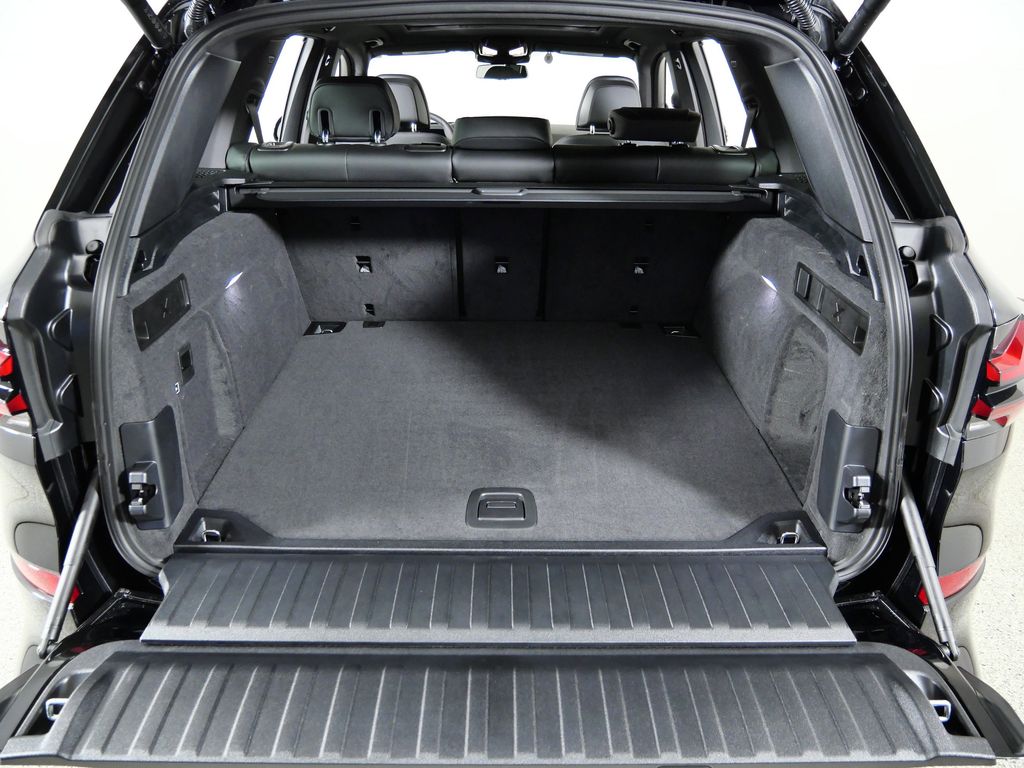 Thumbnail: 2026 BMW X5 - 28