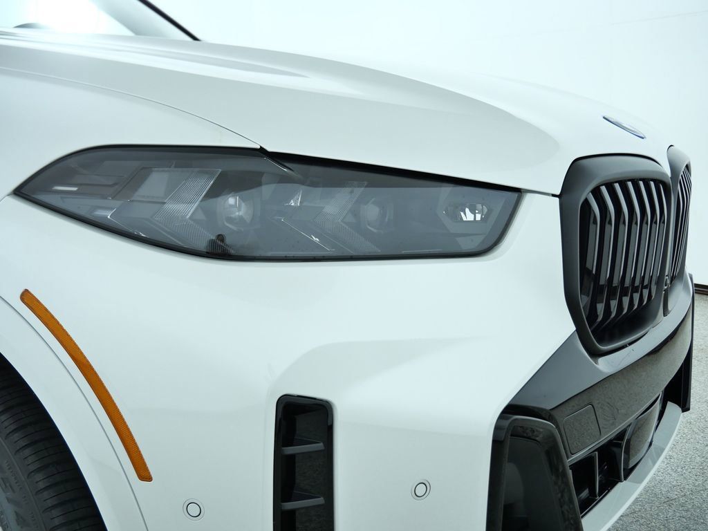 Thumbnail: 2026 BMW X5 - 13