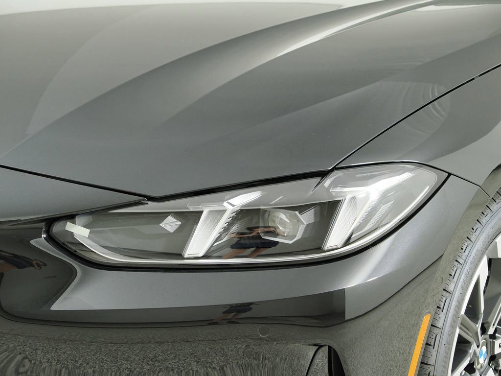 Thumbnail: 2026 BMW 4 Series - 18