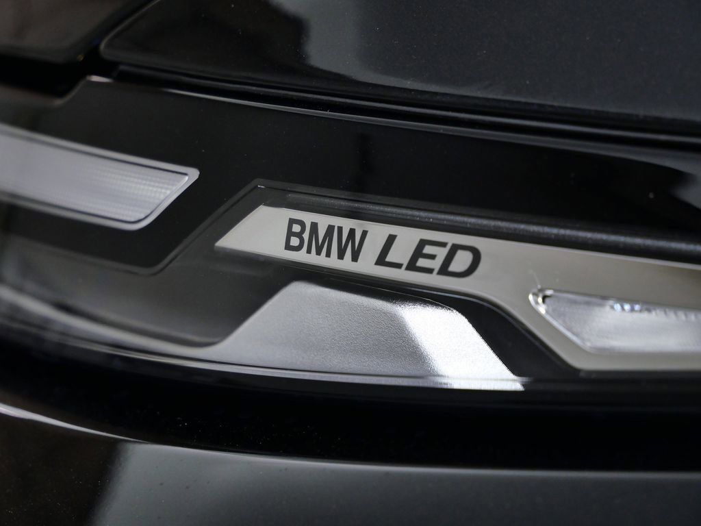 Thumbnail: 2026 BMW X7 - 6
