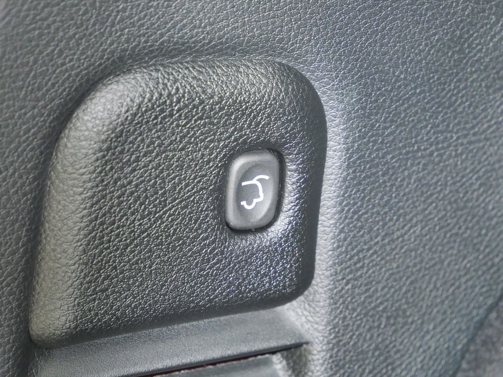 Thumbnail: 2018 Jeep Grand Cherokee - 27