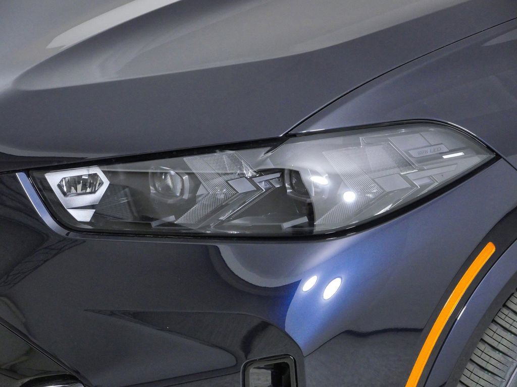 Thumbnail: 2026 BMW X5 - 3