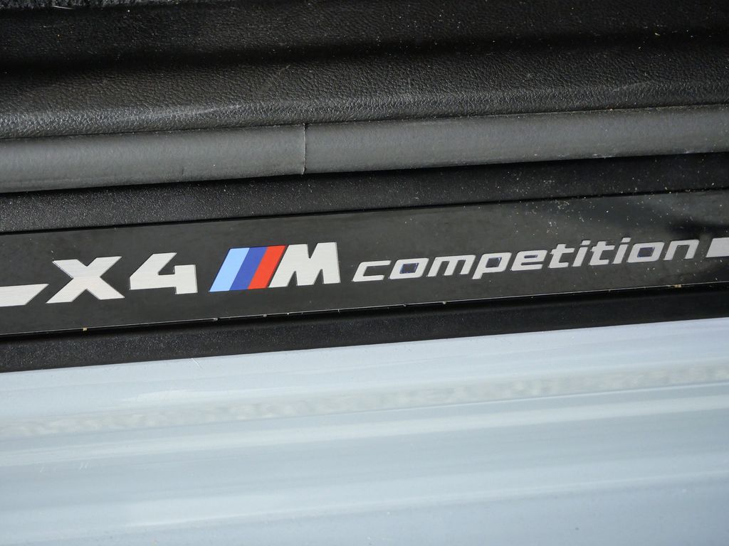 Thumbnail: 2023 BMW X4 - 24