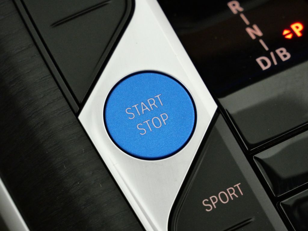 Thumbnail: 2026 BMW i4 - 46