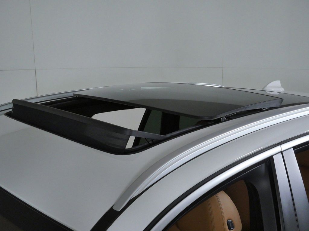 Thumbnail: 2023 BMW X3 - 21