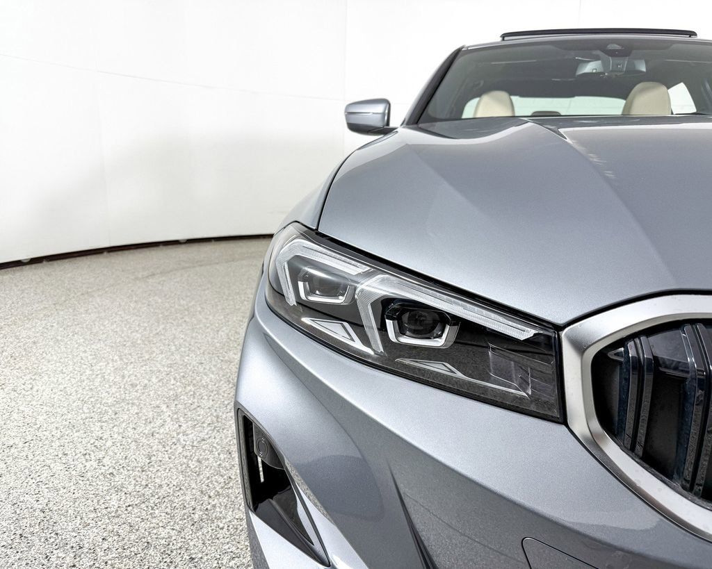 Thumbnail: 2025 BMW 3 Series - 9