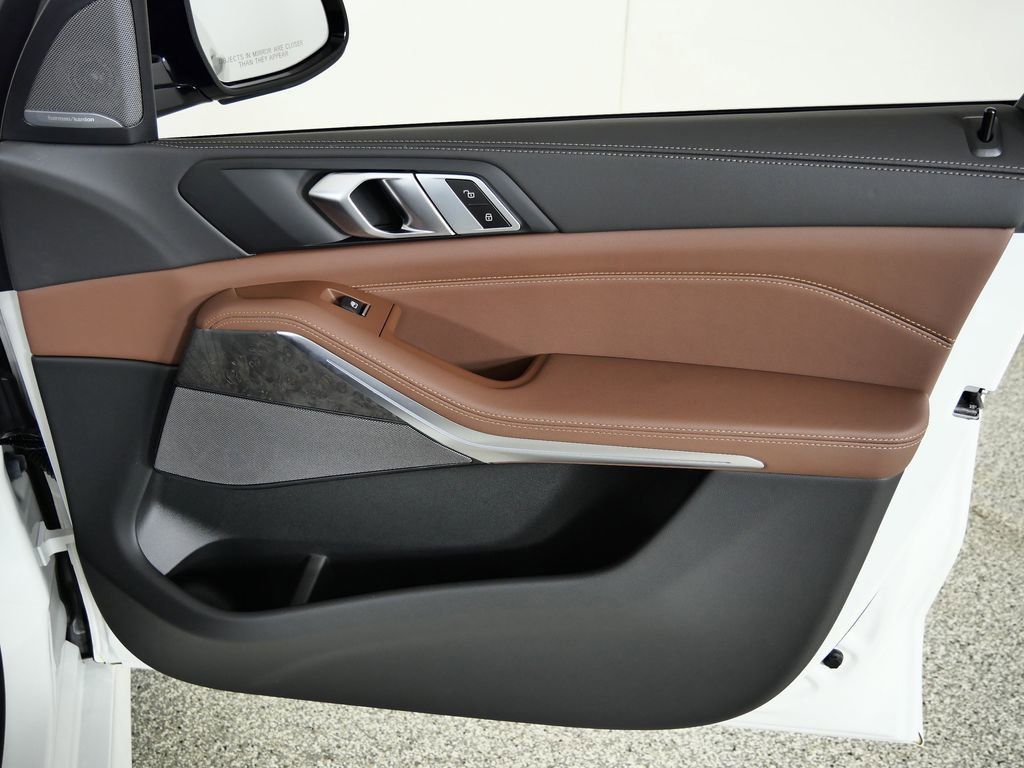 Thumbnail: 2026 BMW X5 - 21