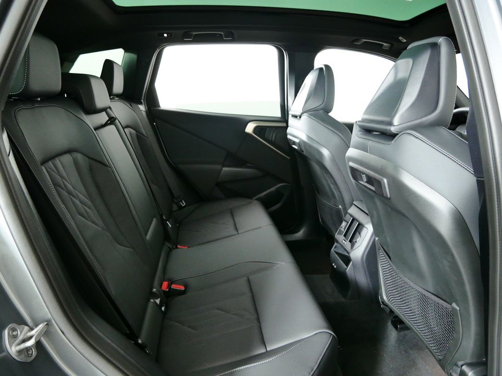 Thumbnail: 2025 BMW X3 - 24