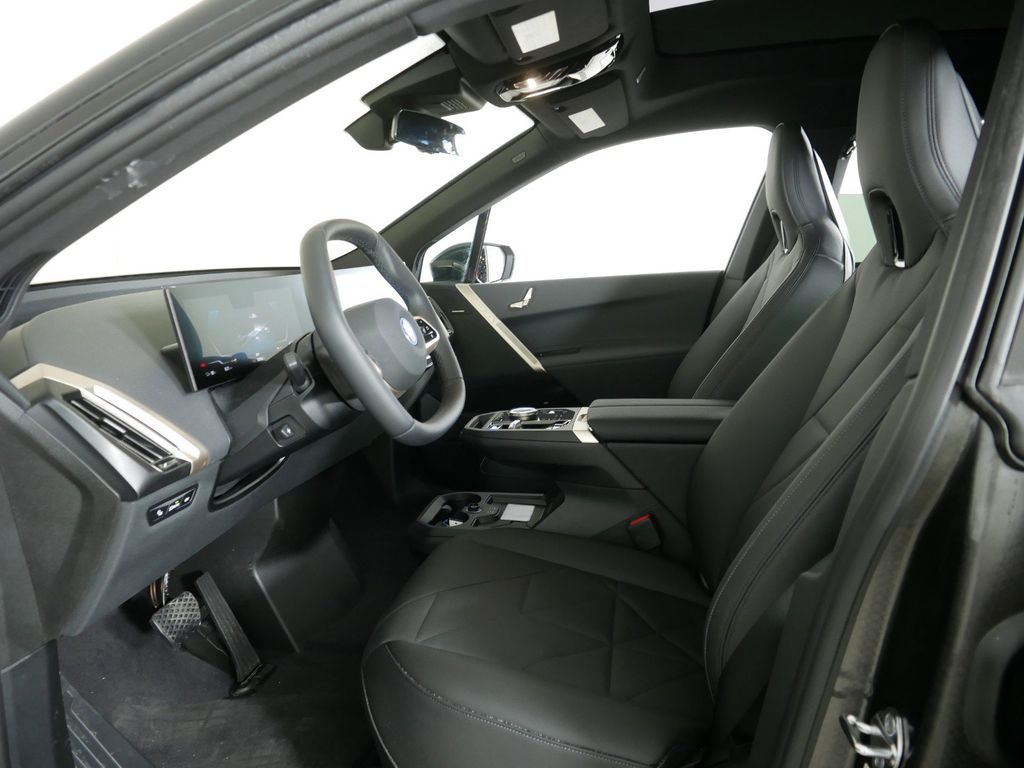 Thumbnail: 2025 BMW iX - 30