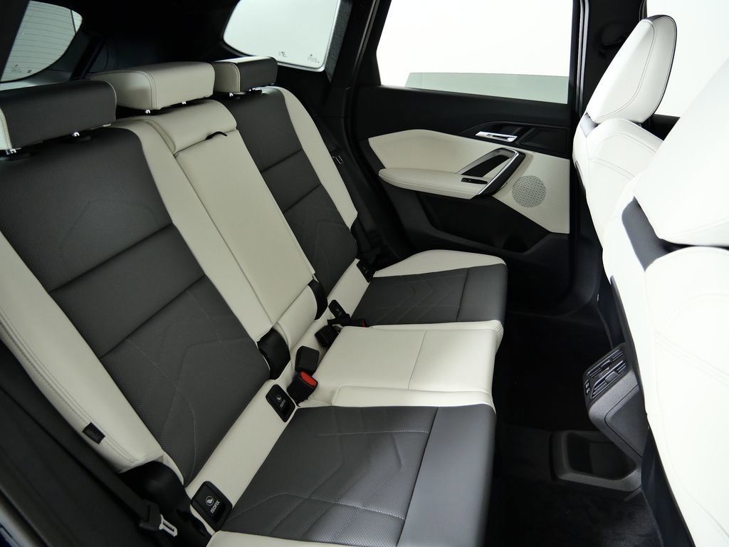 Thumbnail: 2026 BMW X1 - 27