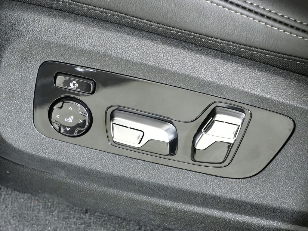 Thumbnail: 2026 BMW X5 - 39