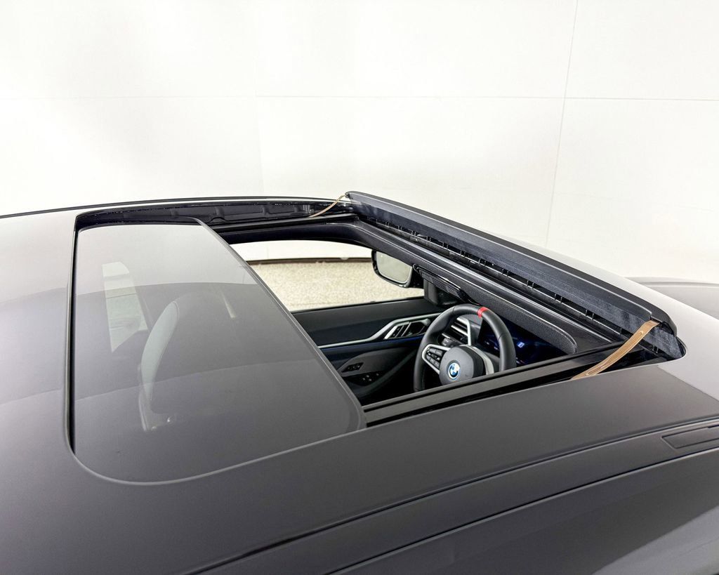 Thumbnail: 2025 BMW i4 - 23