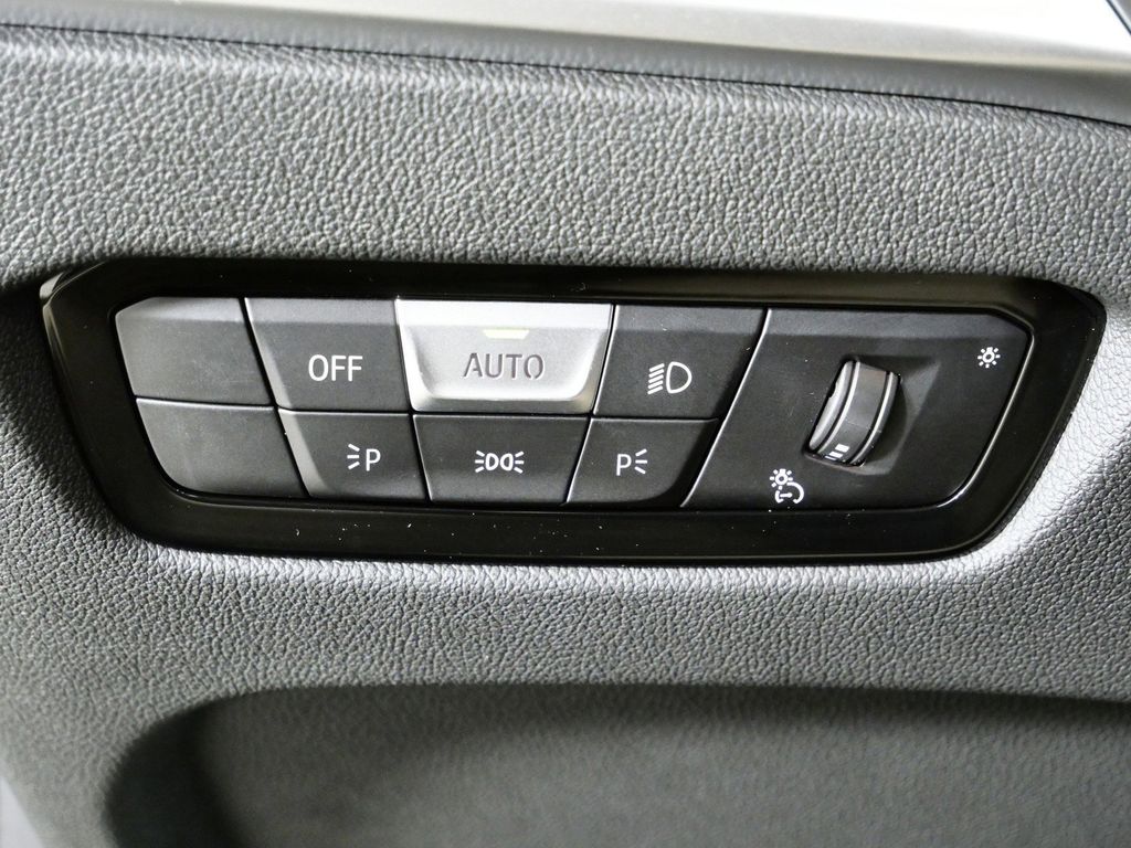 Thumbnail: 2026 BMW 2 Series - 36