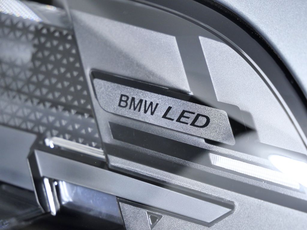 Thumbnail: 2026 BMW X5 - 4