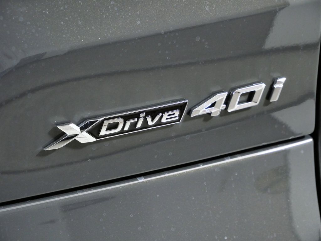 Thumbnail: 2026 BMW X5 - 12