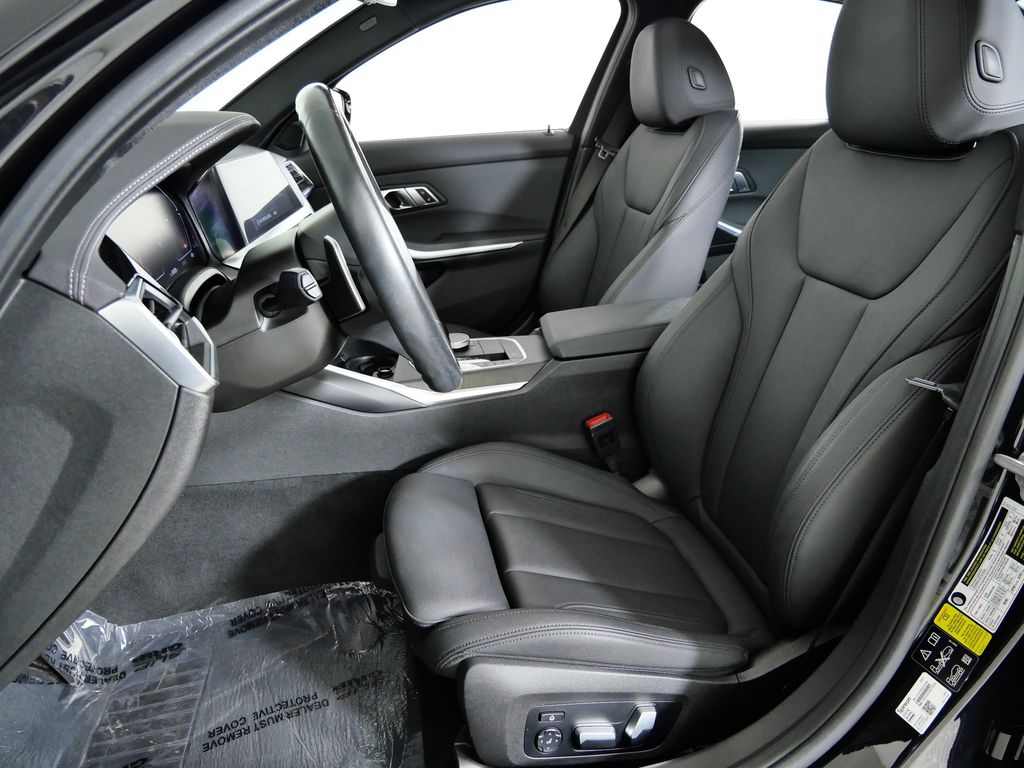 Thumbnail: 2021 BMW 3 Series - 35